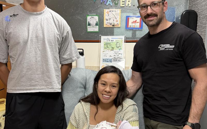Carter (big brother), Davita (mom) &amp; Cole (Dad) are thankful for baby Maverick 'Turbo'. Photo by Davita Strong