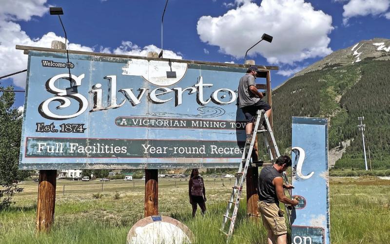 Montrose signs re-hangs the “N” in Silverton back up after it had fallen off Photo Credit Deanne Gallegos