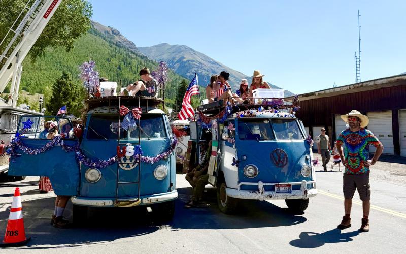 The Vintage VW Bus bragade is always fun to see at the parade photo by DeAnne Gallegos