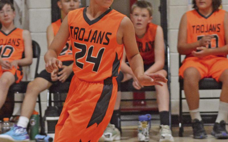 Elliot Barszcz looks for a pass in the “A” team game against Dove Creek, October 17, 2023. Photo credit- Dayna Kranker