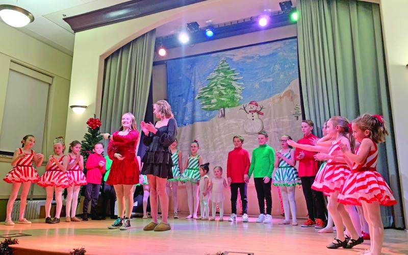 Take a bow, Silverton 2023 dance recital. Photo credit Holly Copenhagen