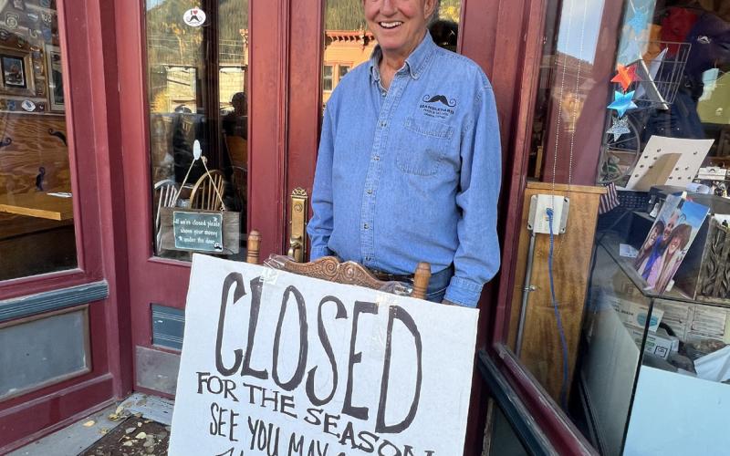 Photo credit DeAnne Gallegos Handlebars ran out of food on closing day by 2pm with all the leaf peeper traffic over the weekend.