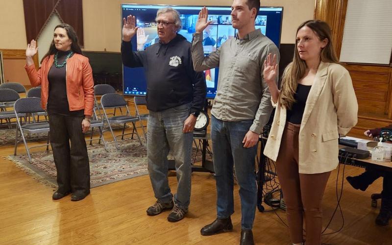 Mayor Kranker swearing in April 2024 L - R Mayor Dayna Kranker, Town Trustees Ron Wakefield, Carl Schnitker, Amie Gardiner