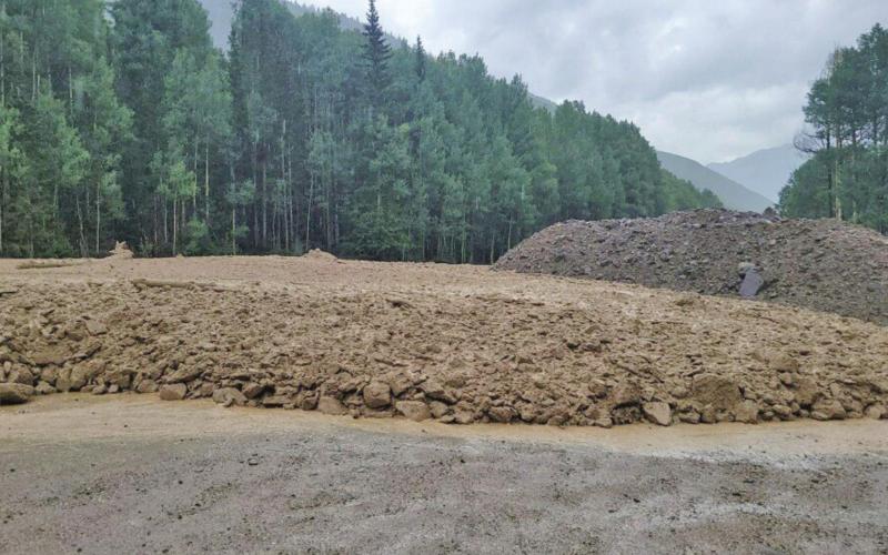 Mudslide blocking US 550 Red Mountain Pass on Tuesday at MP 84.5. Photo Credit Jack Klim