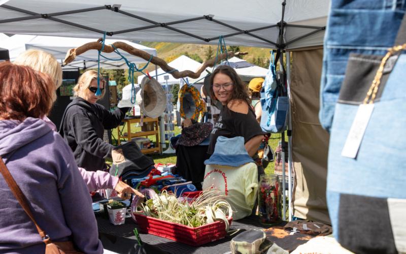 Cassandra Roof of Arrastra Clothing &amp; Home Goods. Photo by Cracked Compass