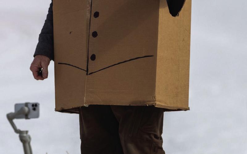 Sherrif Bruce Conrad, the Cardboard Derby MC. Photo credit Wesley Berg