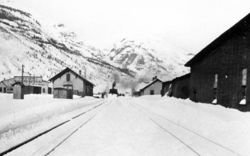 Looking north along the Silverton Branch with the depot on the left. D&amp;RGW Depot Durango Colorado, 1954 Photographer and date unknown Courtesy of the Nathan Holmes Collection