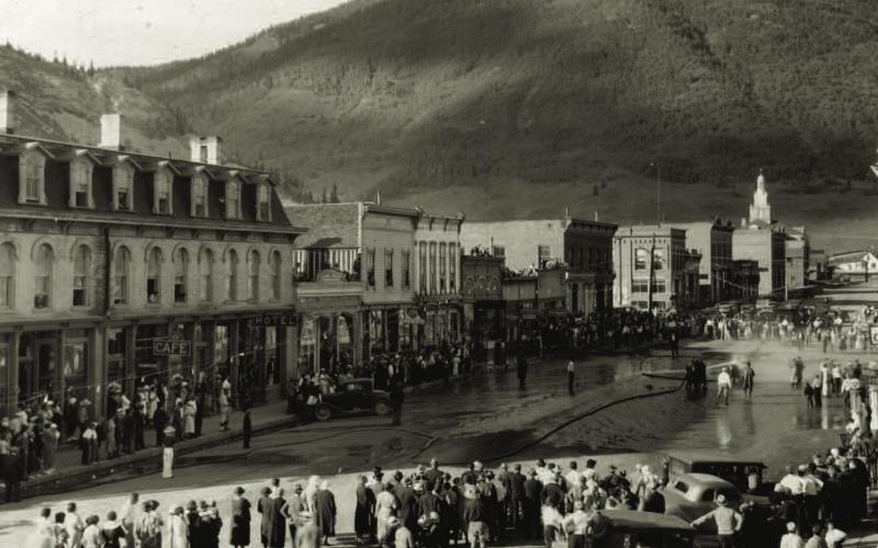 Photo courtesy of San Juan County Historical Society A water fight on Greene Street during the Fourth of July celebration in 1935. This photo was taken from the roof of the Circle Route Garage at 12th and Greene.