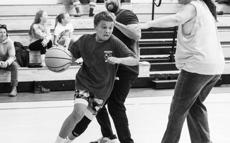 The snowy weather may have kept the Ouray peewee basketball