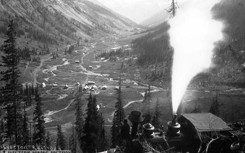 Another historical photo of the Chattanooga curve when the railroad went through there . Image from SJC public hearing slide