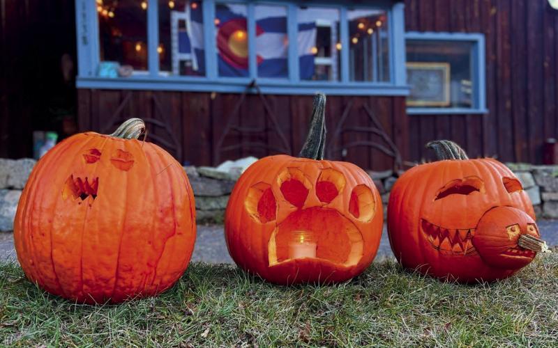 Jack-o’-lanterns in Silverton. Photo courtesy of Silverton Area Chamber of Commerce