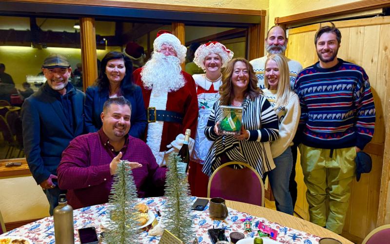 Amethyst Winter table took second place in the table decorating contest Photo by Wendy Polly