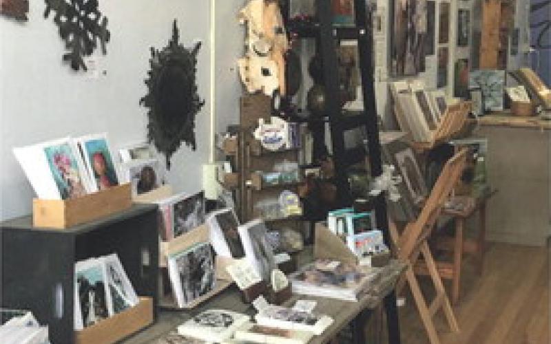 For Special Holiday Gifts Visit 9318 Collective