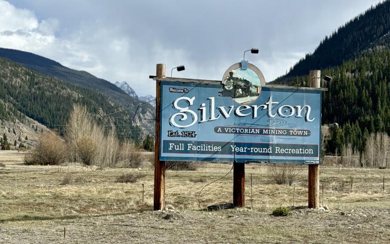 Current Town of Silverton entryway signs