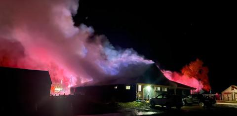 Silverton Square fire the night of October 5th, 2022 Photo by DeAnne Gallegos