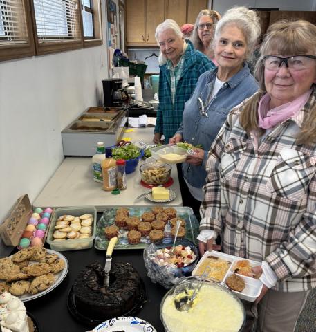 The winter’s senior weekly lunch program has wrapped up for the season. L-R Claudia Moe, Rose Raab, Betty Chavez, and Mary Lou Phillips photo by Becky Joyce