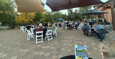 There were about 100 attendies at the Moving Mountains MSI fundraiser. photo by DeAnne Gallegos