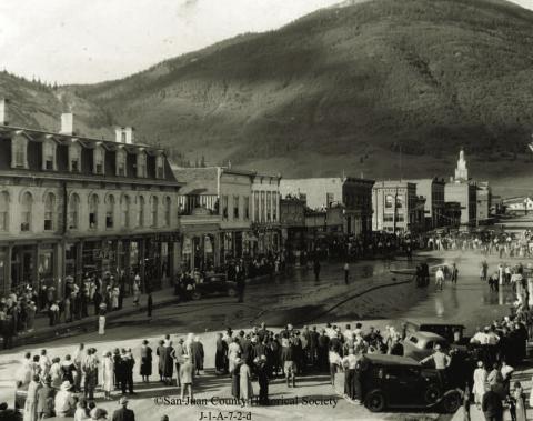 Photo courtesy of San Juan County Historical Society A water fight on Greene Street during the Fourth of July celebration in 1935. This photo was taken from the roof of the Circle Route Garage at 12th and Greene.