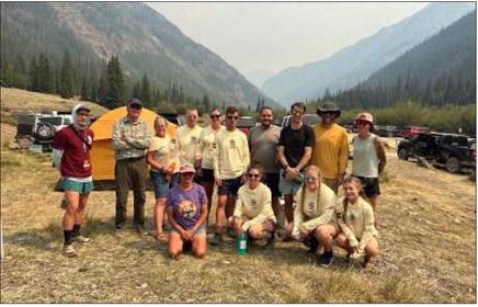 Silverton Hardrocker Dr. Yvonne Naughton’s Burrow’s aide station crew photo by Billy Atkins