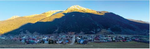 Days are getting shorter and colder in Silverton as Fall moves along through October. This is 5:45pm on Tuesday and the sun has already set behind Sultan &amp; Turk mountains casting a shadow over Kendall Mountain. Photo by DeAnne Gallegos