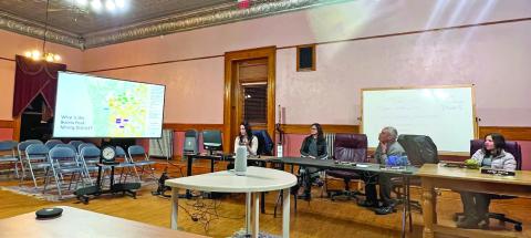 EPA presenting “Superfund 101” community session. Photo credit DeAnne Gallegos