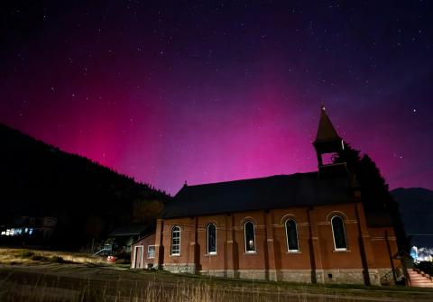 The northern lights over Silverton once again. Photo credit Sarah Pollitt