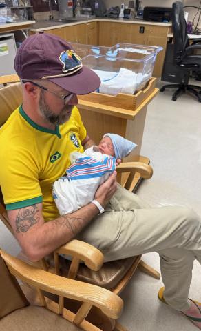 Congratulations to Alex Lanis &amp; Adela Pizarro for the birth of their son Tomas Gabriel Lanis Pizarro on July 5th at 2:07 am photo by Alex Lanis