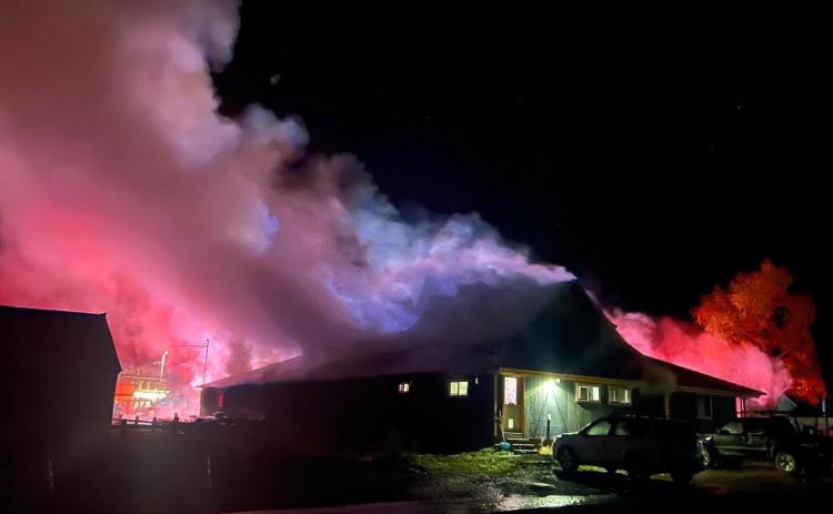 Silverton Square fire the night of October 5th, 2022 Photo by DeAnne Gallegos