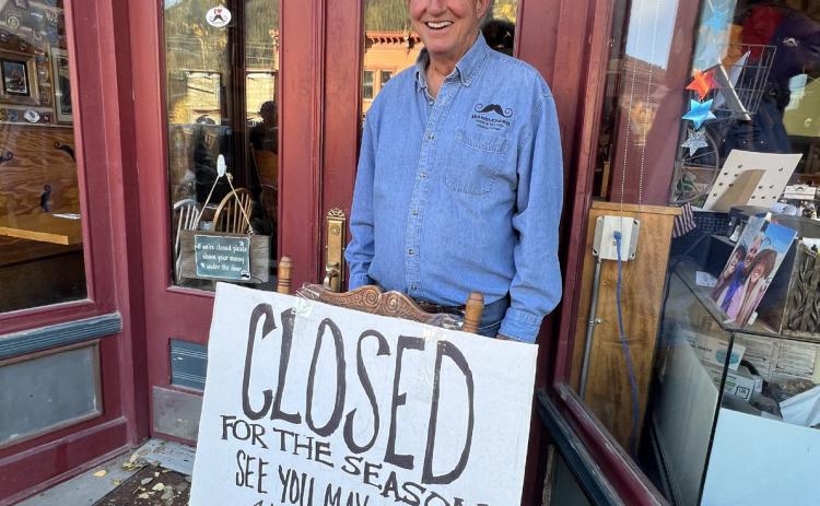 Photo credit DeAnne Gallegos Handlebars ran out of food on closing day by 2pm with all the leaf peeper traffic over the weekend.