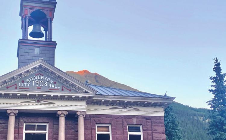 A paraglider and the alpen glow on a beatiful Sunday night at Silverton Town Hall. Photo Credit The Silverton Standard