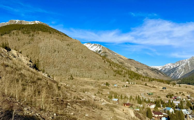 Boulder and Anvil Mountain are brown and dry. This photo is from last Sunday photo by DeAnne Gallegos