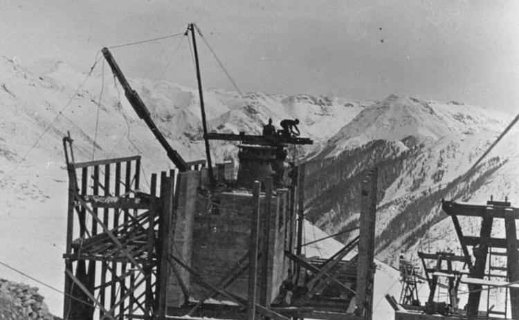 Photographer Bruce Marquand took this photo of construction of the crushing plant at the Sunnyside Mine tram terminal at Lake EMMA on Nov. 27.1917