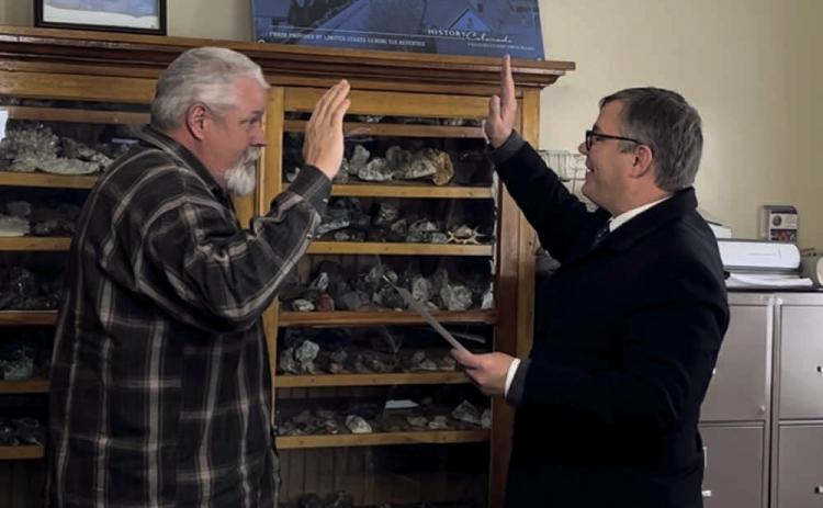 Local Judge Anthony Edwards swore in the San Juan County electives at the Wednesday, January 11th County meeting. Photo provided by Pete Maisel
