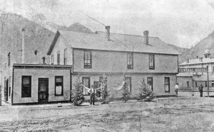 CENTRAL HOUSE, 12TH AND REESE