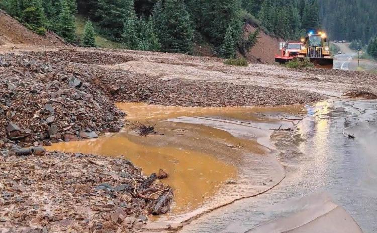 Mudslide on Hwy 550 near the Chattanoga Curve on Red Mountain Pass being cleaned up by CDOT. photo by CDOT