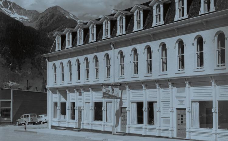 The Grand Imperial shortly after its 1951 renovation by Winfield Morton of Dallas, The exterior was prominently pink at this time. San Juan County Historical Society photo