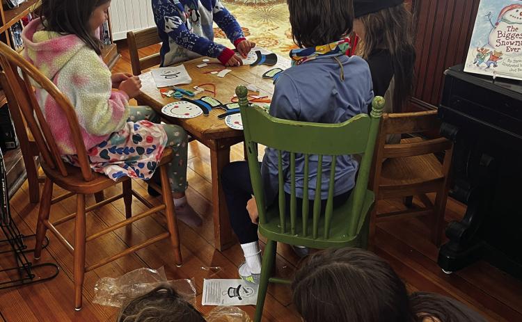 Crafts at the Library, Maxine and Bradford Brosch, Valerie Anderson, Talon and Griffin Pinto. Photo by Misti Anderson