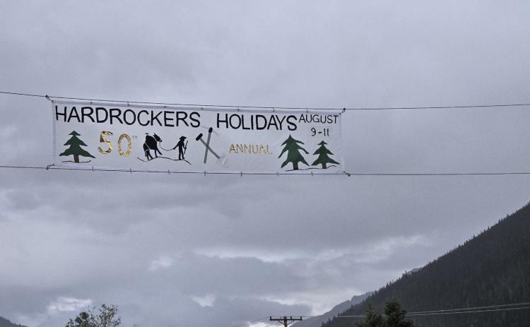 Hardrockers Holiday Banner made by Karen Sites. Photo credit Judy Kuhlman
